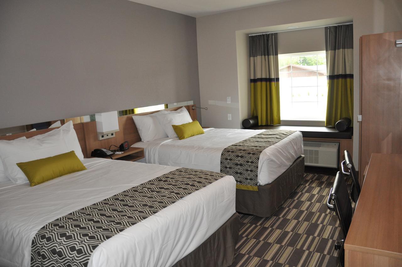 Microtel Inn & Suites By Wyndham Lubbock Bagian luar foto