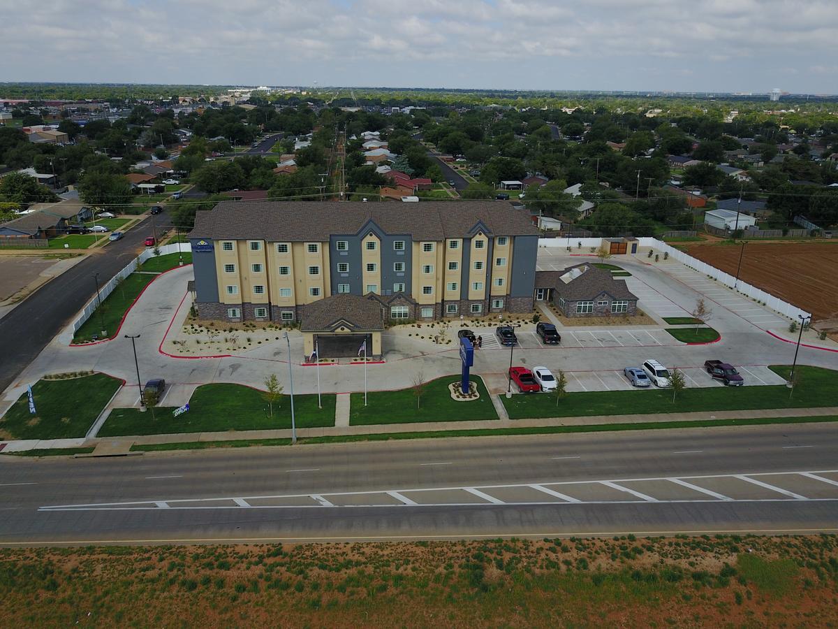 Microtel Inn & Suites By Wyndham Lubbock Bagian luar foto